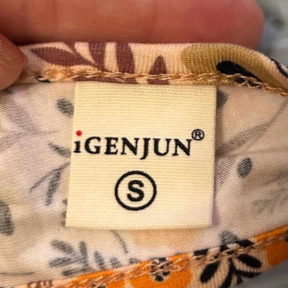 IGENJUN Orange Floral Tank Top, Size Small - Picture 6 of 8